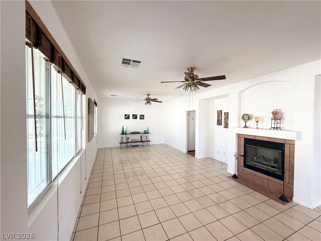 1096 North Sloan Lane, Las Vegas, NV 89110