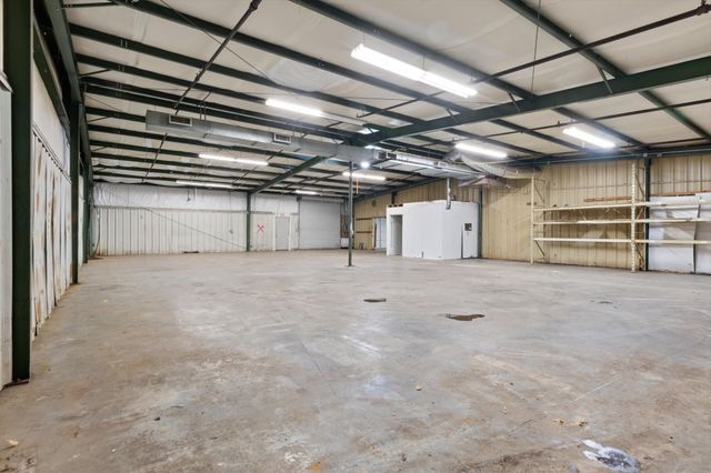 1811 Old Estill Springs Rd, Tullahoma, TN 37388