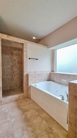 108 Indian Oaks Trail, West Tawakoni, TX 75474