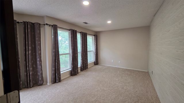 108 Indian Oaks Trail, West Tawakoni, TX 75474