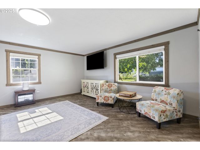 12275 Se SCHOOL Ave, Boring, OR 97009