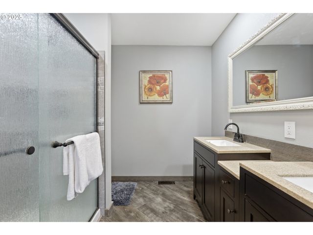 12275 Se SCHOOL Ave, Boring, OR 97009