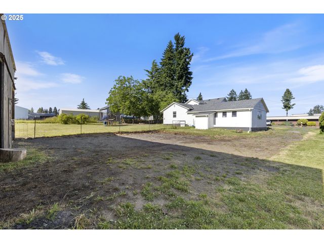 12275 Se SCHOOL Ave, Boring, OR 97009