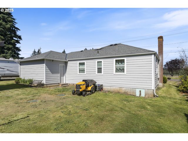 12275 Se SCHOOL Ave, Boring, OR 97009