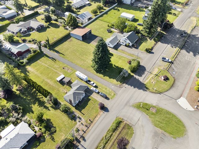 12275 Se SCHOOL Ave, Boring, OR 97009