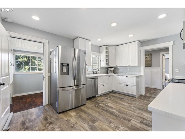 12275 Se SCHOOL Ave, Boring, OR 97009