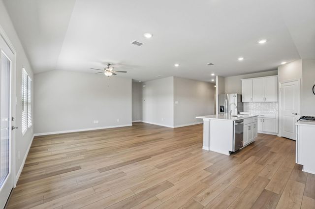 6110 CHICKNEY Drive, Princeton, TX 75071