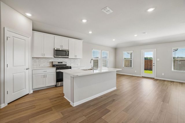 6110 CHICKNEY Drive, Princeton, TX 75071
