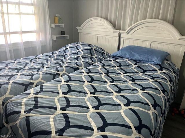 3134 Venus LN, North Fort Myers, FL 33903