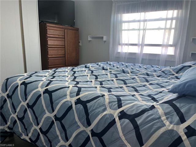 3134 Venus LN, North Fort Myers, FL 33903