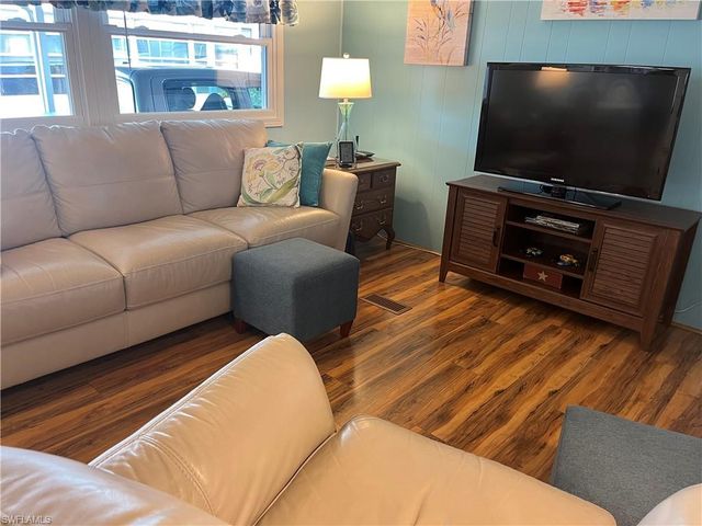 3134 Venus LN, North Fort Myers, FL 33903