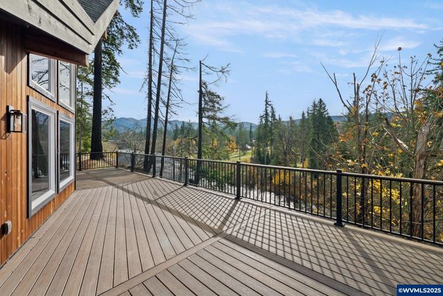 138 Santiam St, Gates, OR 97346