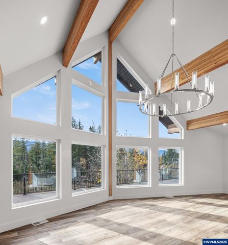 138 Santiam St, Gates, OR 97346