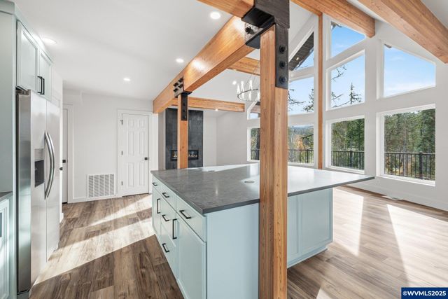 138 Santiam St, Gates, OR 97346