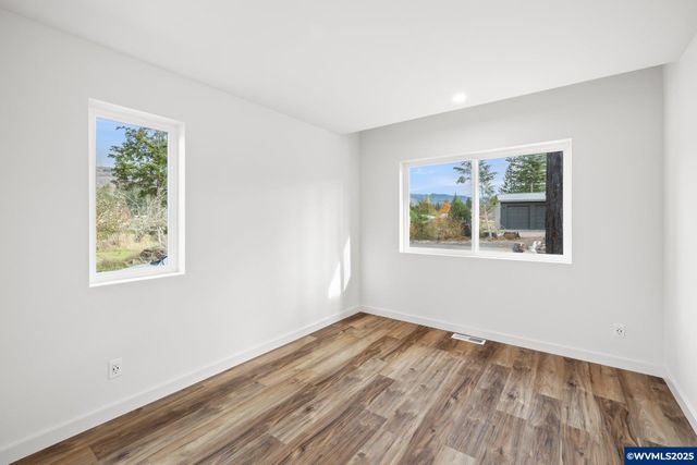 138 Santiam St, Gates, OR 97346