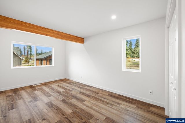 138 Santiam St, Gates, OR 97346