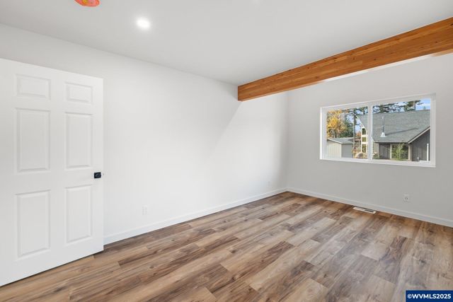 138 Santiam St, Gates, OR 97346