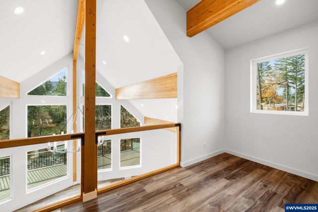 138 Santiam St, Gates, OR 97346