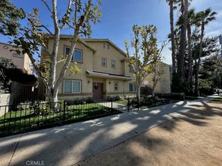 6446 Woodley Avenue 3, Lake Balboa, CA 91406