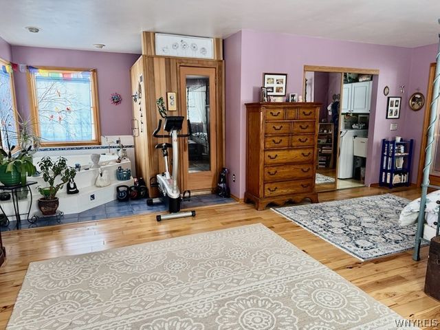 639 County Line Road, Darien, NY 14004