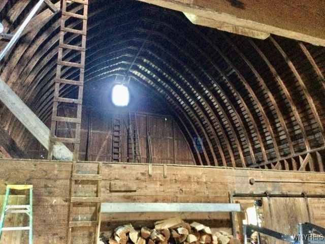 639 County Line Road, Darien, NY 14004