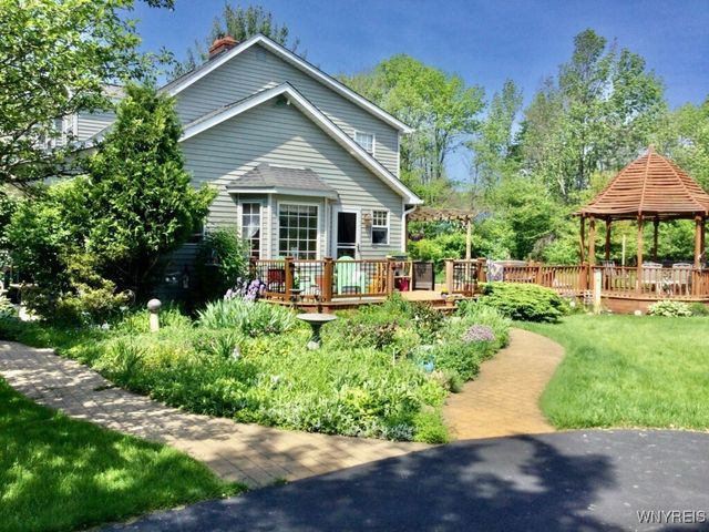 639 County Line Road, Darien, NY 14004