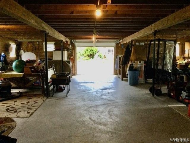 639 County Line Road, Darien, NY 14004