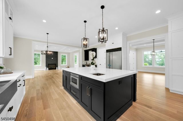 237 Mountainside Rd, Mendham Twp., NJ 07945
