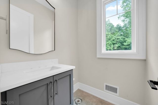 237 Mountainside Rd, Mendham Twp., NJ 07945