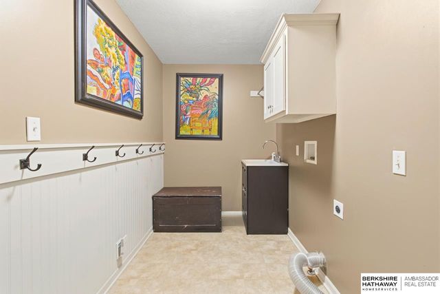11831 S 48th Street, Bellevue, NE 68133
