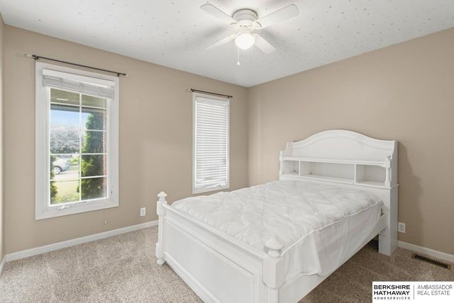 11831 S 48th Street, Bellevue, NE 68133