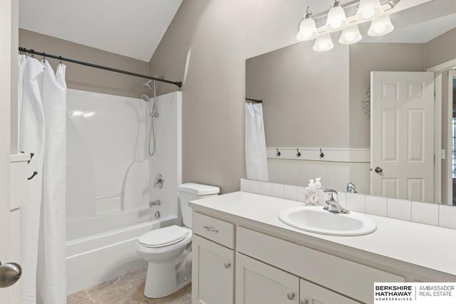 11831 S 48th Street, Bellevue, NE 68133