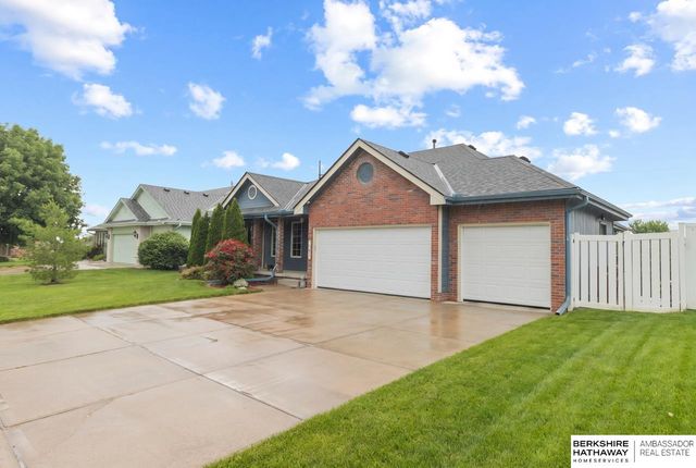 11831 S 48th Street, Bellevue, NE 68133