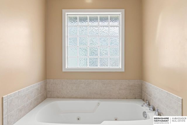 11831 S 48th Street, Bellevue, NE 68133