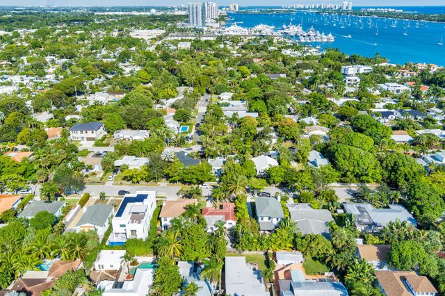 244 31st Court, West Palm Beach, FL 33407