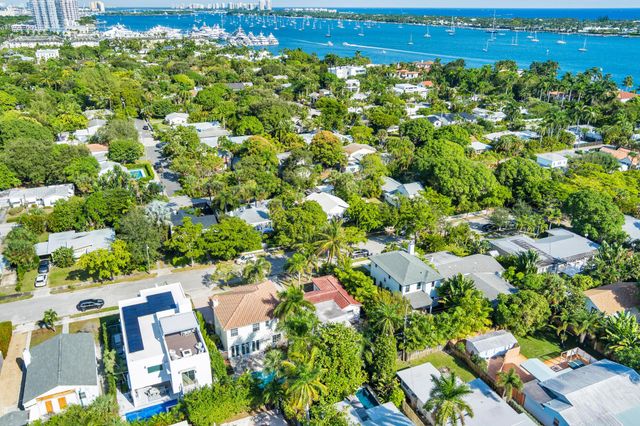 244 31st Court, West Palm Beach, FL 33407