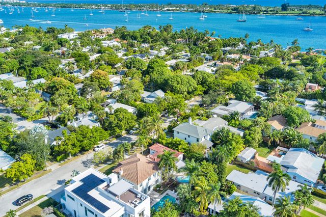 244 31st Court, West Palm Beach, FL 33407