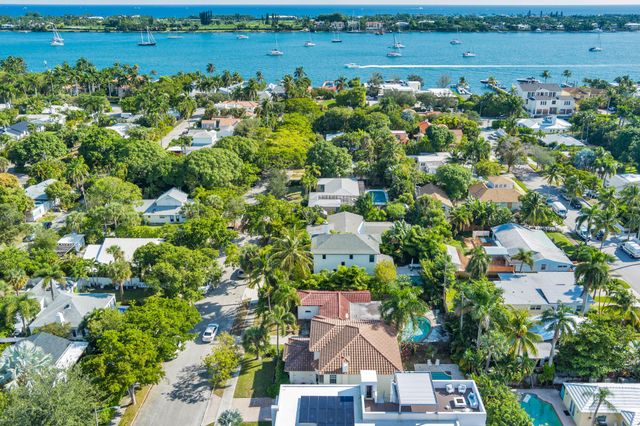 244 31st Court, West Palm Beach, FL 33407