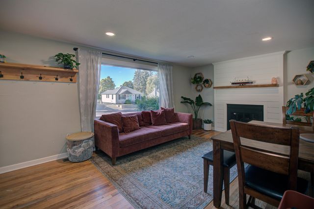 2608 W Wellesley Ave, Spokane, WA 99205