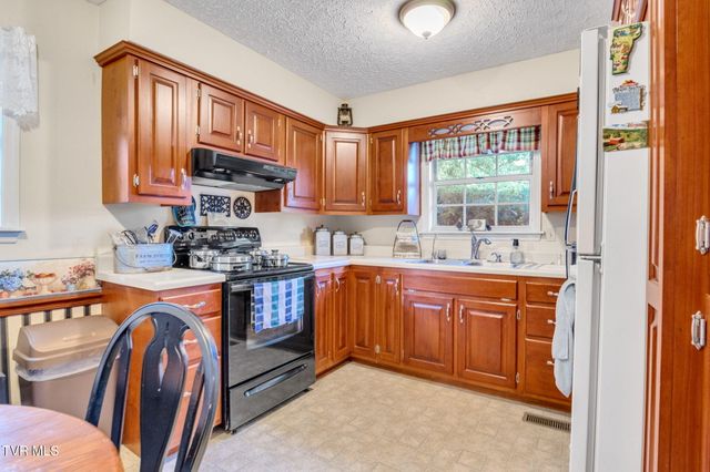 250 Plainview Heights Circle, Greeneville, TN 37745