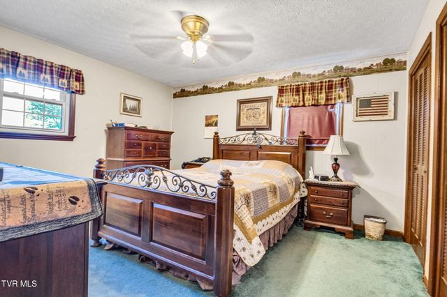 250 Plainview Heights Circle, Greeneville, TN 37745