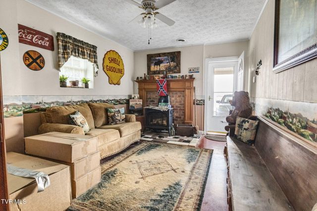 250 Plainview Heights Circle, Greeneville, TN 37745