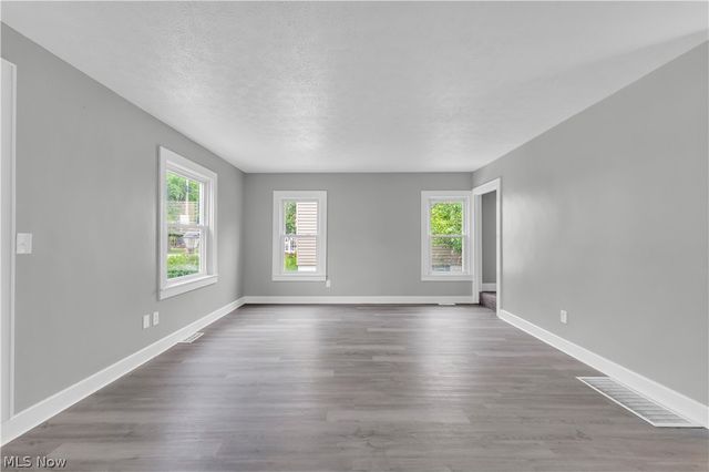 1083 Eastlake Drive, Eastlake, OH 44095