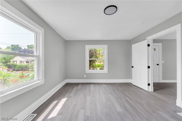 1083 Eastlake Drive, Eastlake, OH 44095