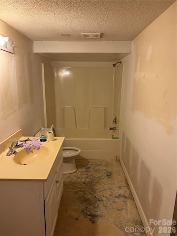 2013 K Court Avenue, Winston Salem, NC 27105