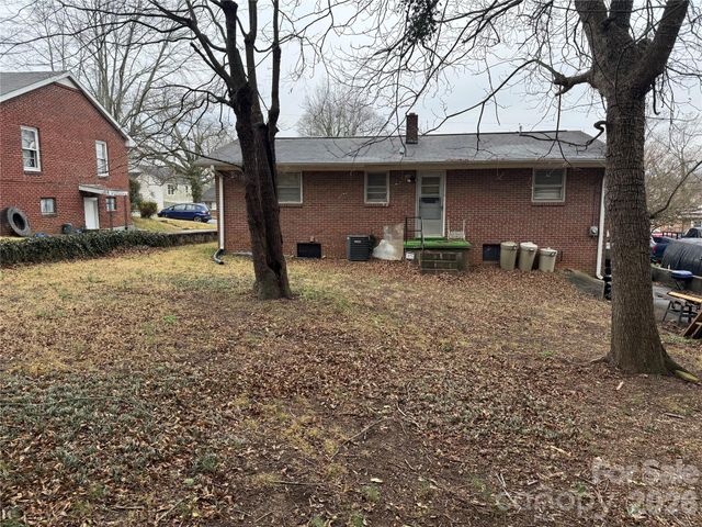 2013 K Court Avenue, Winston Salem, NC 27105