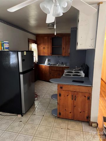 2013 K Court Avenue, Winston Salem, NC 27105