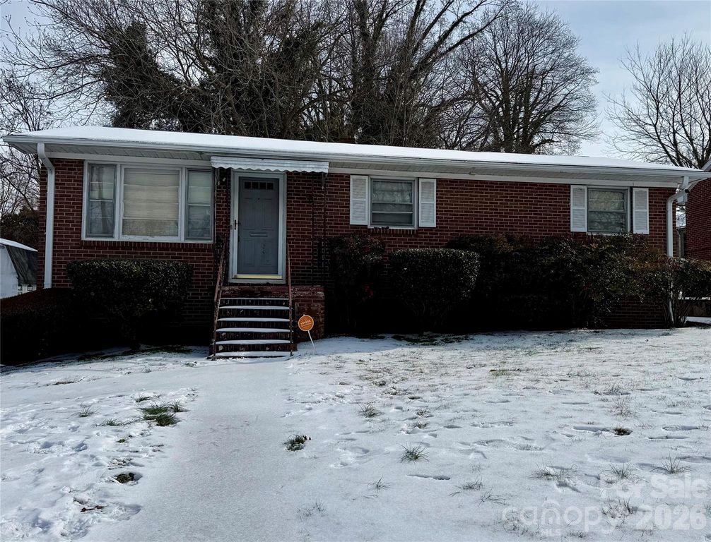 2013 K Court Avenue, Winston Salem, NC 27105