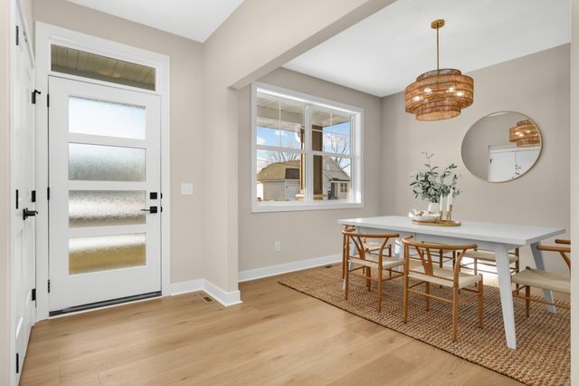 2164 Eustis Street, Roseville, MN 55113