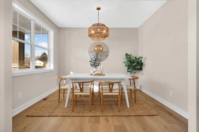 2164 Eustis Street, Roseville, MN 55113